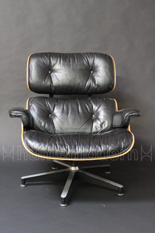 photo of black leather Classic Eames Lounge Chair ES670 - ES671 #47