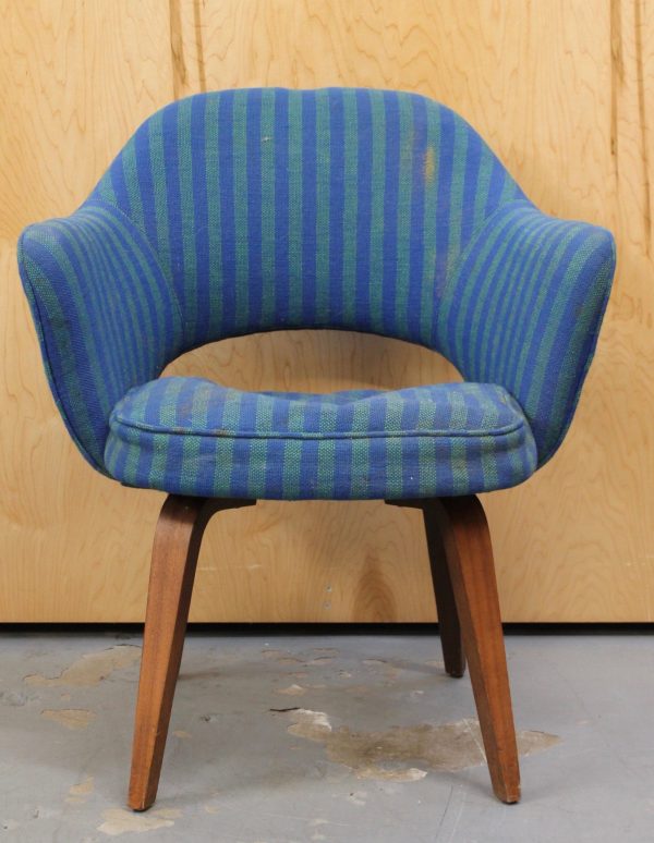 photo of front of blue striped fabric Saarinen 1971 arm chair