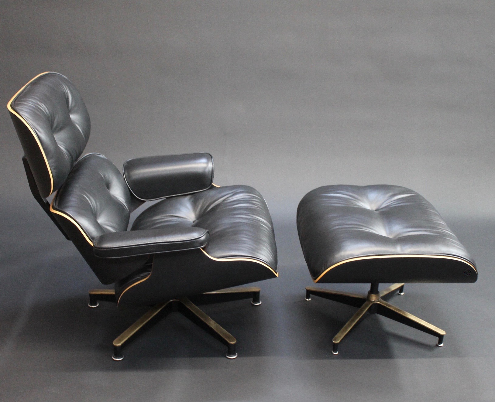 bespoke eames lounge chair photo side view