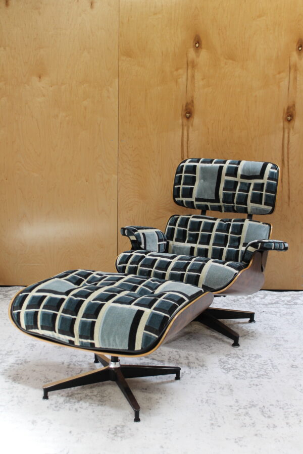Eames gray square pattern lounge chair